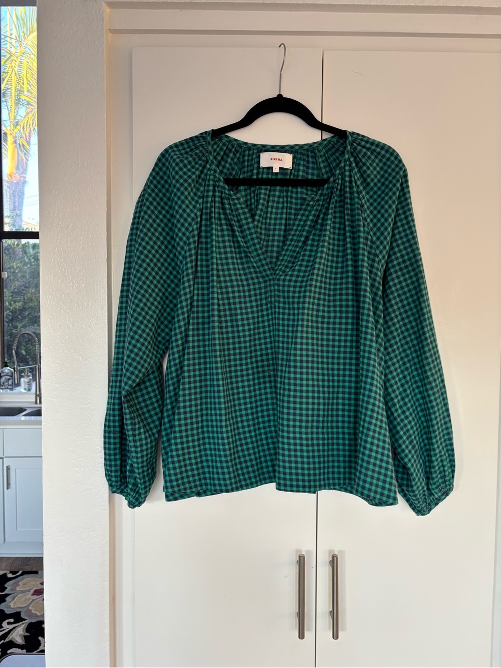 XiRENA Green and Black Checked Long-Sleeve V-Neck Blouse